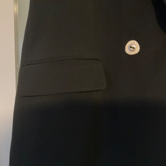 Zara. Pretty black sleeveless waistcoat with fluted hem - Picture 3 of 8